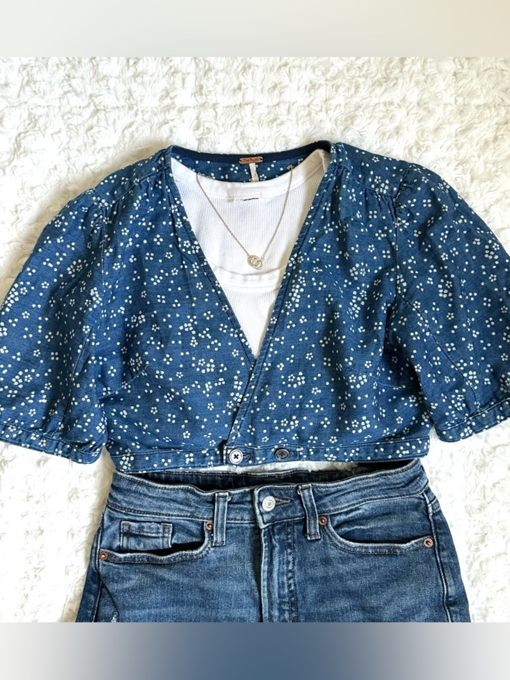 Free People Boho Cottagecore Blue Floral Crop Blouse Size 2 (XS) Puff Sleeve - Picture 5 of 10